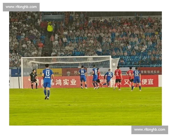 董路自荐执教苏超常州队并观战南京战，坦言 “不做主帅但愿助力”